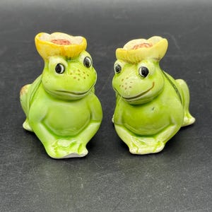 Vintage Josef Originals Frogs Salt Pepper Shakers Figure Ceramic