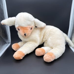 GUND Vintage Copyright 1977 Lamb Sheep Ivory White Baby Toy 16