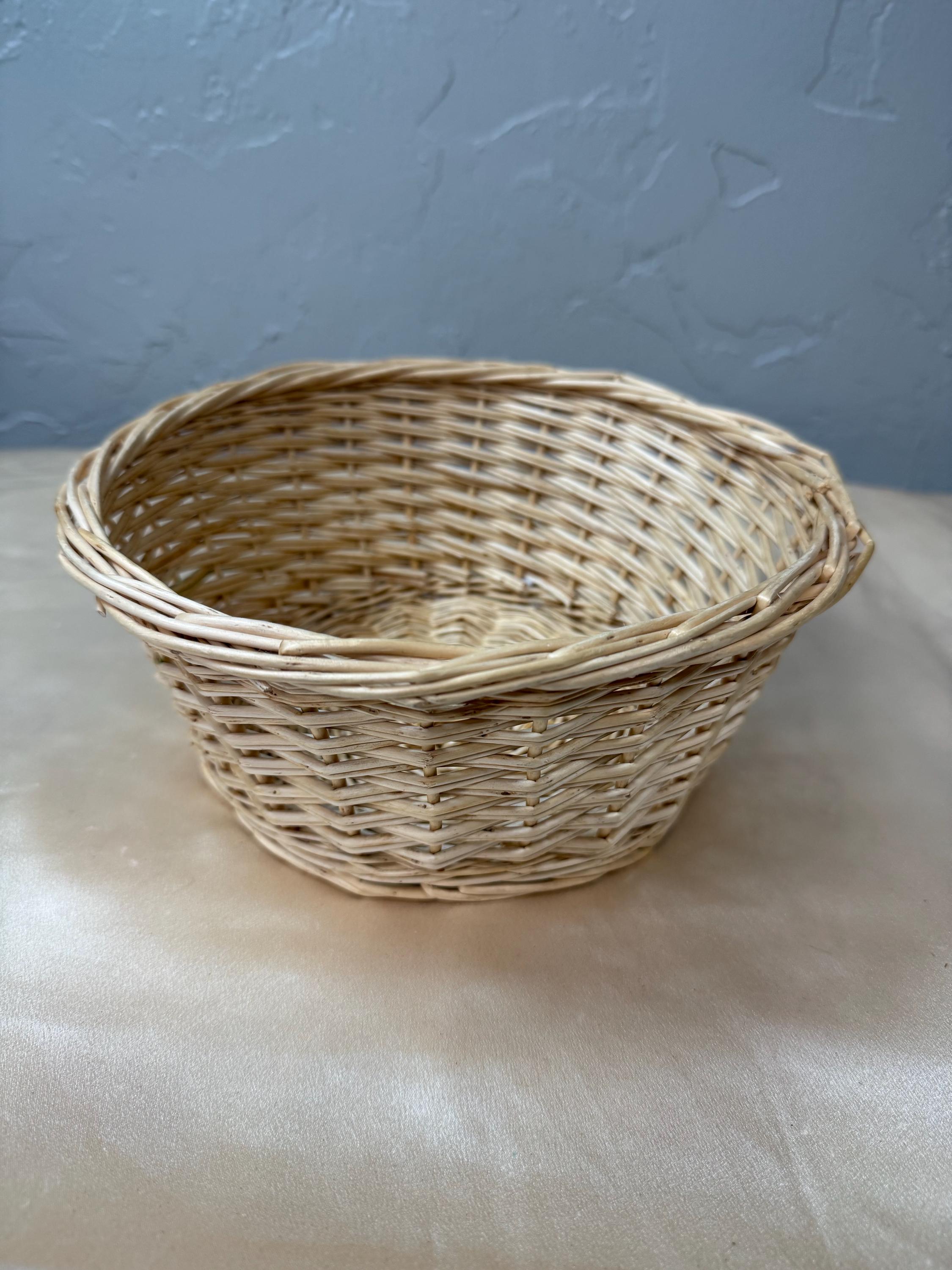 vintage 籐製 バスケット ☆ふた付の籐バスケット - 昭和レトロ雑貨 古道具 アミックス レトロ