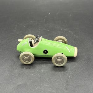 Vintage 1951  SCHUCO MICRO RACER 1041 Green Wind Up Car