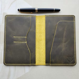 Moderne Étui à passeport en cuir, portefeuille de voyage, Porte Passeport, cadeau pour elle pour lui, porte-cartes, essentiel de voyage, EDC