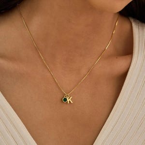 Collar con inicial personalizado y piedra de nacimiento, collar con letra dorada, collar con piedra de nacimiento y cadena de caja, regalo de cumpleaños para mujer.
