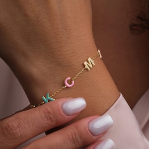 Benutzerdefinierte Emaille Namen Armband Emaille Buchstabe Armband Buchstabe Farbe Armbänder Handmade Geburtstagsgeschenk Muttertagsgeschenk für Oma