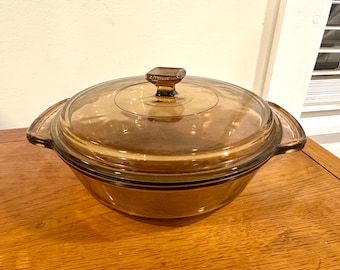 Vintage Casserole, Amber Glass Anchor Hocking Dish with Lid, 1.5 Qt