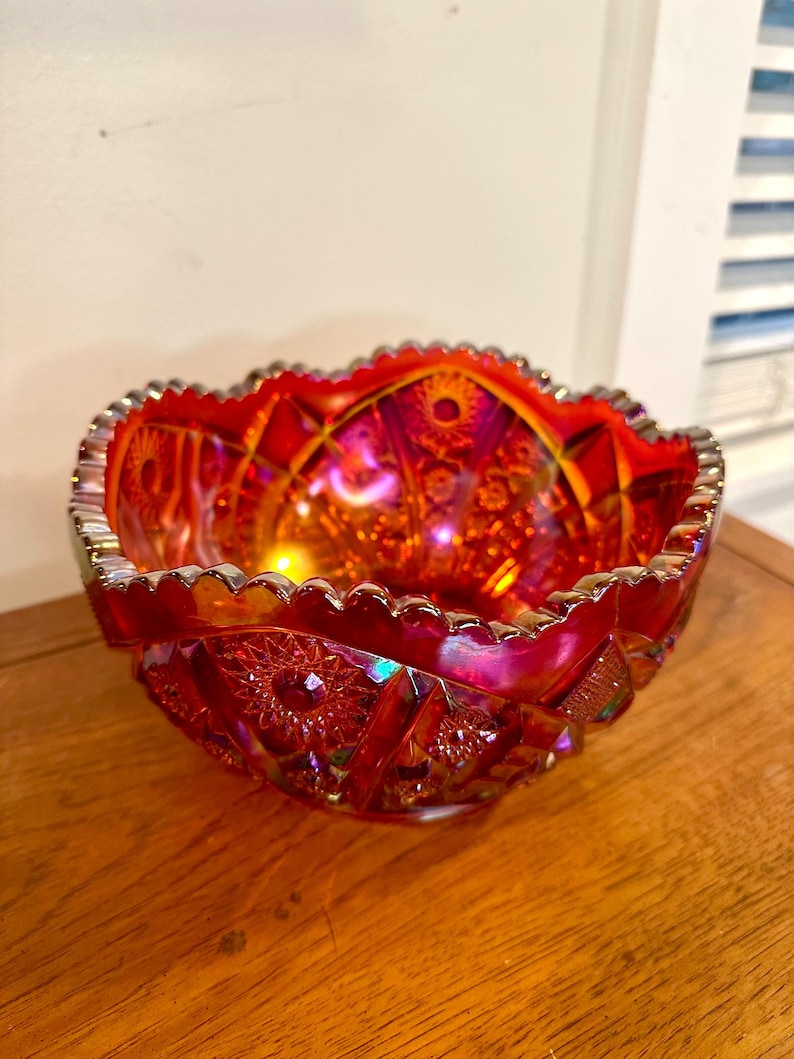 Red Carnival Glass Bowlnull