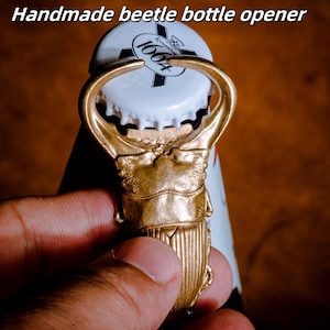 Beetle, brass screwdriver, bottle opener, metal car, keychain, pendant, men&#39;s gift