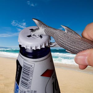 Original stainless steel horsemouth fish keychain bottle opener, multi-functional pendant, car key chain