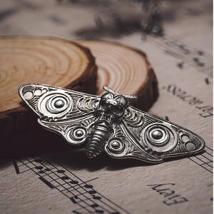 Original white copper skull face, moth brooch, butterfly badge, couple&#39;s insect accessory, versatile gift