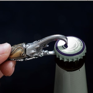 Beetle, brass screwdriver, bottle opener, metal car, keychain, pendant, men&#39;s gift