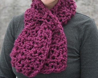 Bulky Keyhole Cowl Pattern - Neck Warmer -  - Easy - Quick - Gift- Pdf File