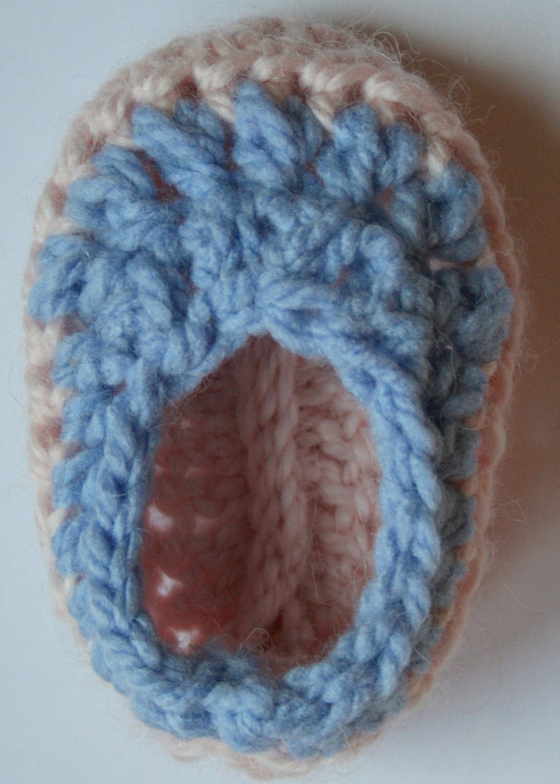 Instant PDF download 10 minute Two Tone Baby Bootie Crochet Pattern 3-6 MOS size image 3