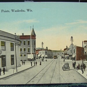 Affichage pour carte postale ancienne -- « Five Points, Waukesha, Wisconsin