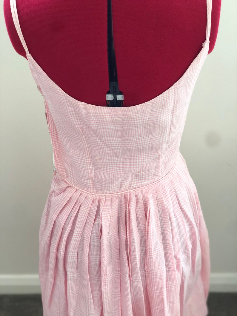 1950s Pink and White Gingham Sundress / Pink Checked Fifties Dress XS. 画像 5