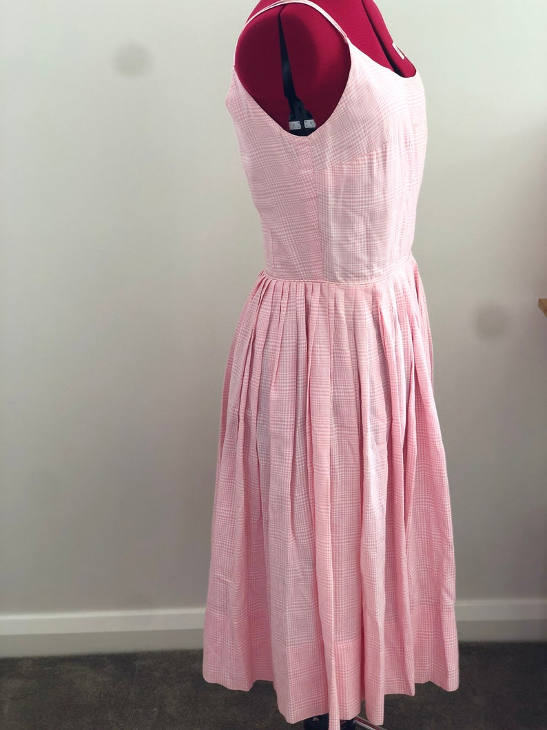 1950s Pink and White Gingham Sundress / Pink Checked Fifties Dress XS. 画像 3