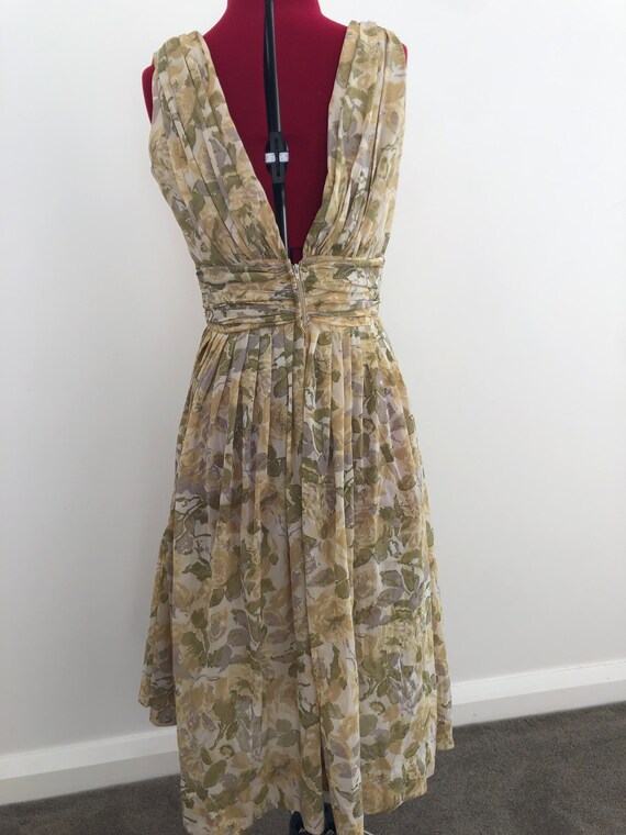 Vintage 1950s 1960s Rose Print Dress / Floral Pri… - image 3