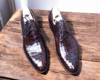 Bespoke Men's Crocodile Leather Derby Shoes: Handcrafted Formal Fashion