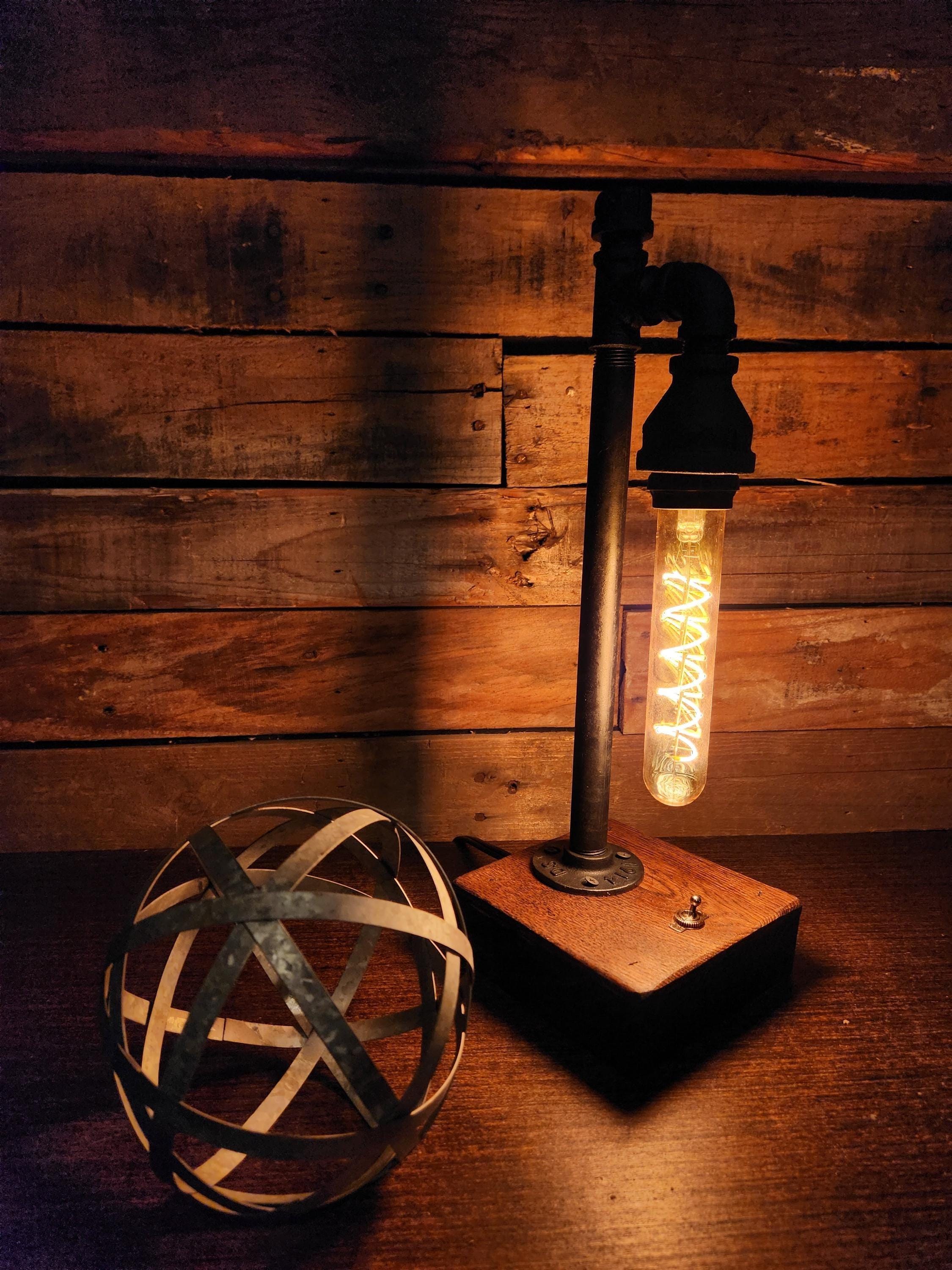 Lampe Steampunk Scorpion, Tuyaux, Base Bois, Industriel, Loft, Table
