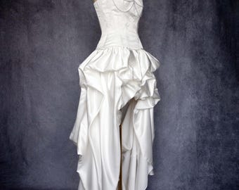 Short high-Low wedding dress with corset and Detachable train for wedding reception, engagement party Mini bridal dress with pearls and lace