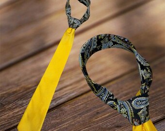 Regular Size Contrast Knot Tie