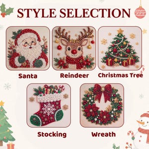 Puede incluir: Una tabla de selecci&oacute;n de estilos con cinco dise&ntilde;os de arte con diamantes: Santa, Reno, &Aacute;rbol de Navidad, Calcet&iacute;n y Corona. Cada imagen cuadrada muestra un motivo festivo creado con cuentas, perlas y pedrer&iacute;a de colores sobre un fondo claro.