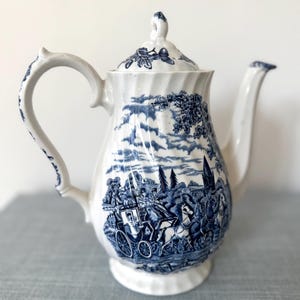 Vintage Myott Royal Mail Staffordshire Blue and White Lidded Coffee pot Teapot, Transferware, Made in England, Staffordshire Ware