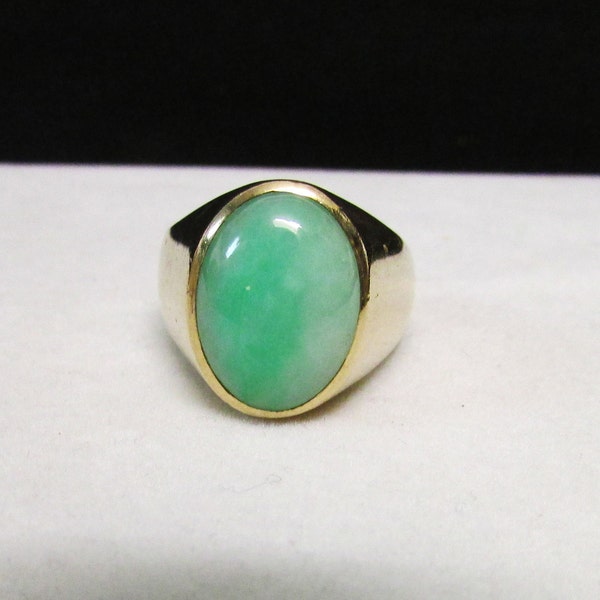 Vintage Estate Mid Century 14K Mounted Apple Green and White Veined Jade Ring