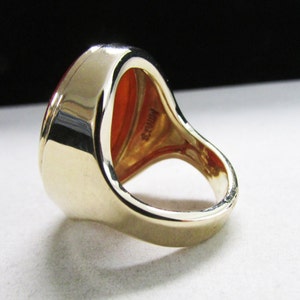 Vintage Estate Mings of Honolulu Mens Larger 14K Gold Bezel Set Translucent Red Orange Brown Jade Ring Hard to Find image 6