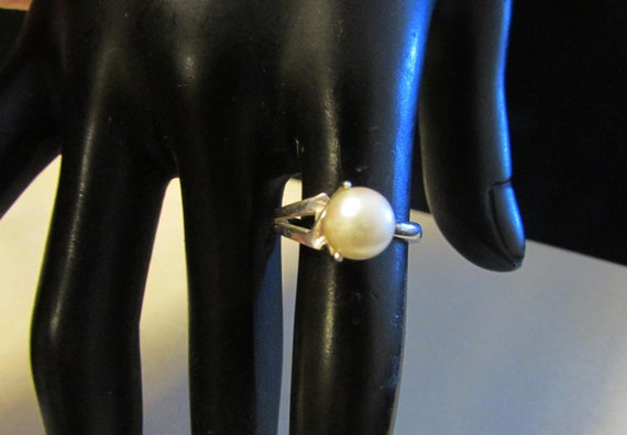 Vintage Estate  14K White Gold Pearl Ring - image 3