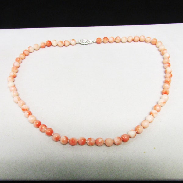 Vintage Estate 14K Clasp Hand Knotted  18"  6.5 mm Pink Coral Bead Necklace