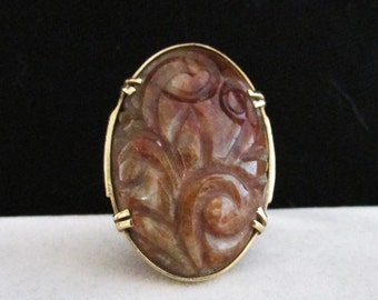 Vintage Estate Mid Century Ming's of Honolulu 14K Gold  Brown Red Carved Jade Ring