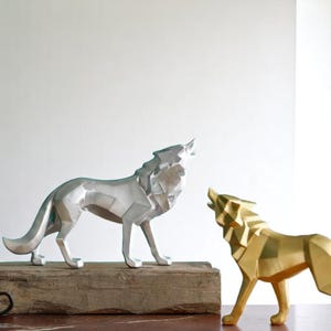 Resin Wolf Statue – Animal Figurine Sculpture for Home Table, Living Room, Bedroom or Study Decor
