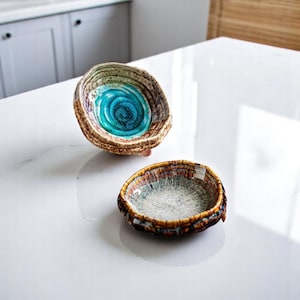 High-Foot Ceramic Snack Dish – Small Dessert & Seasoning Plate – Elegant Hot Pot Side Dish for Restaurant or Home Use