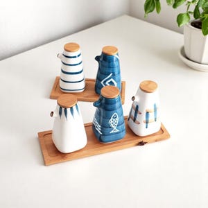 Japanese Ceramic Soy Sauce and Vinegar Dispenser – Creative Seasoning Pot, Oil & Gravy Bottle