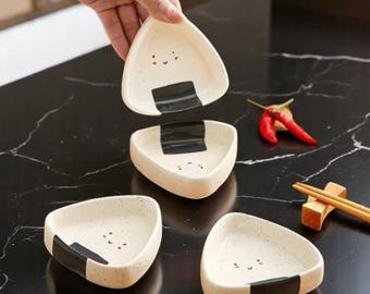 Japanese Ceramic Mini Sauce Dish – Rice Ball Mold Plate, Creative Dipping Bowl for Soy Sauce, Seasoning, Fruit & Cold Dishes