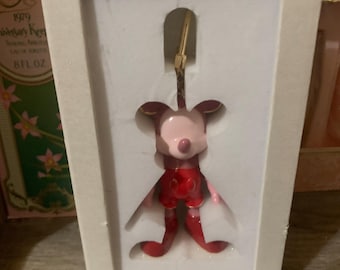 Bauble Bar Mickey Mouse keychain