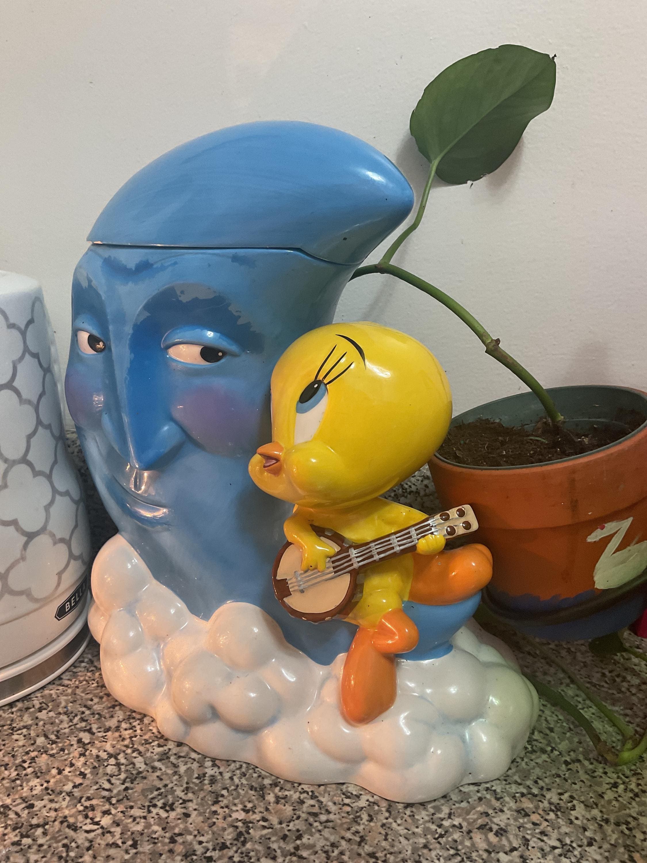 ヴィンテージ　限定品　シルベスター＆トゥイーティー クッキージャー　1998 Tweety cookie jar - Etsy 日本