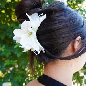 Lavender Bloom Hair Clip – Handmade Floral Claw for Summer