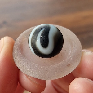 MARMOR-Stopper-Stapel | Seltener vom Meer getragener Marmor | Babyflasche Stöpsel Deckel | Schottische Strandfunde (12127)