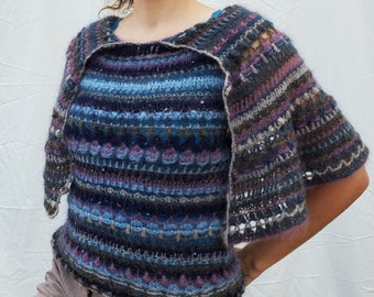 Colete Hazy Day - Molde de Crochê - Download em PDF - Colete com Capuz - Crochê de Inverno - Cachecol Tipo Capa - Estilo Fair Isle Falso - Moda Faça Você Mesmo