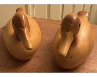 Set di 2 richiami per anatre in legno intagliati a mano con occhi di vetro da 9"