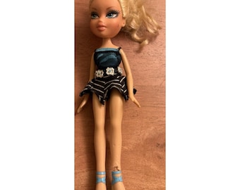 Vintage Bratz 2001 MGA Doll & Treasures Cloe Outfit