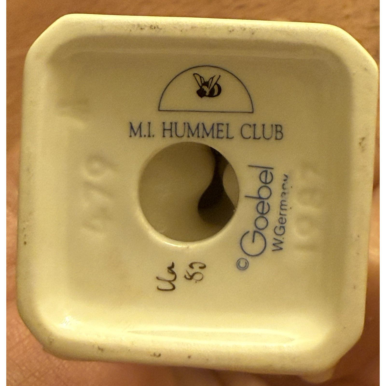ヴィンテージ M.I. フンメルクラブ ゲーベル「贈り物を持ってきました 