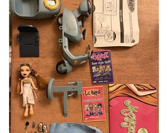 Vintage Bratz Lil Bratz Meygan and Spring Break Beach Bike Accessories W/poster