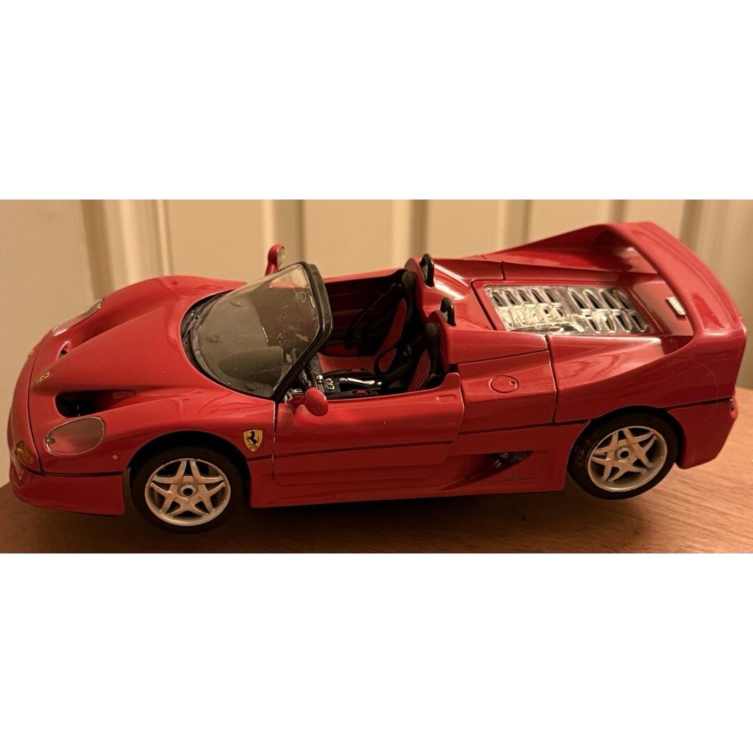 BURAGO CLASSIC 1995 FERRARI F50 Diecast 1/18 Scale Model Car (made