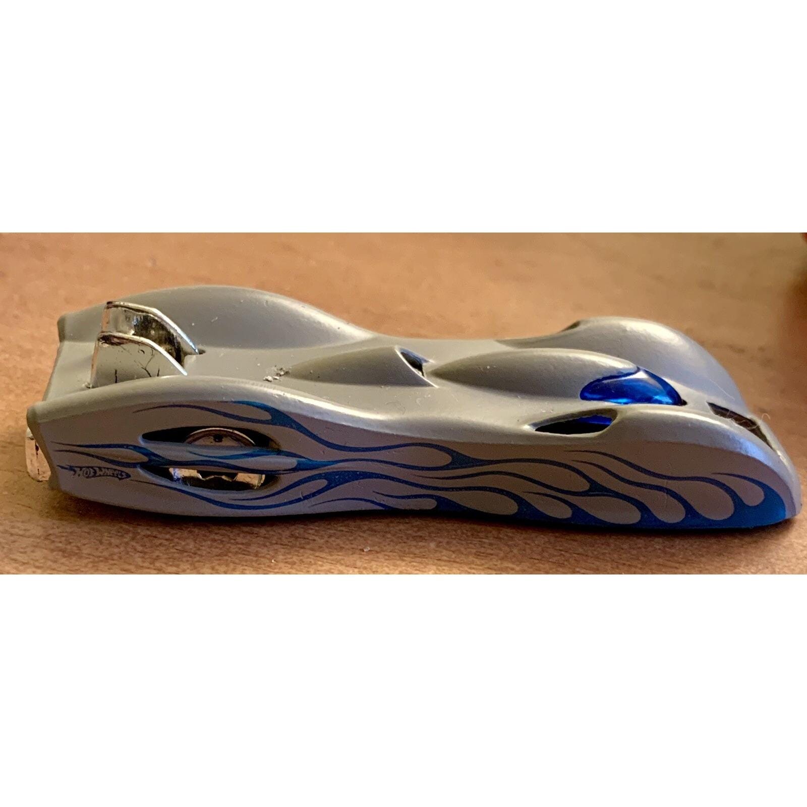 Vintage 2002 Hot Wheels Ground FX Gray With Blue Stripes