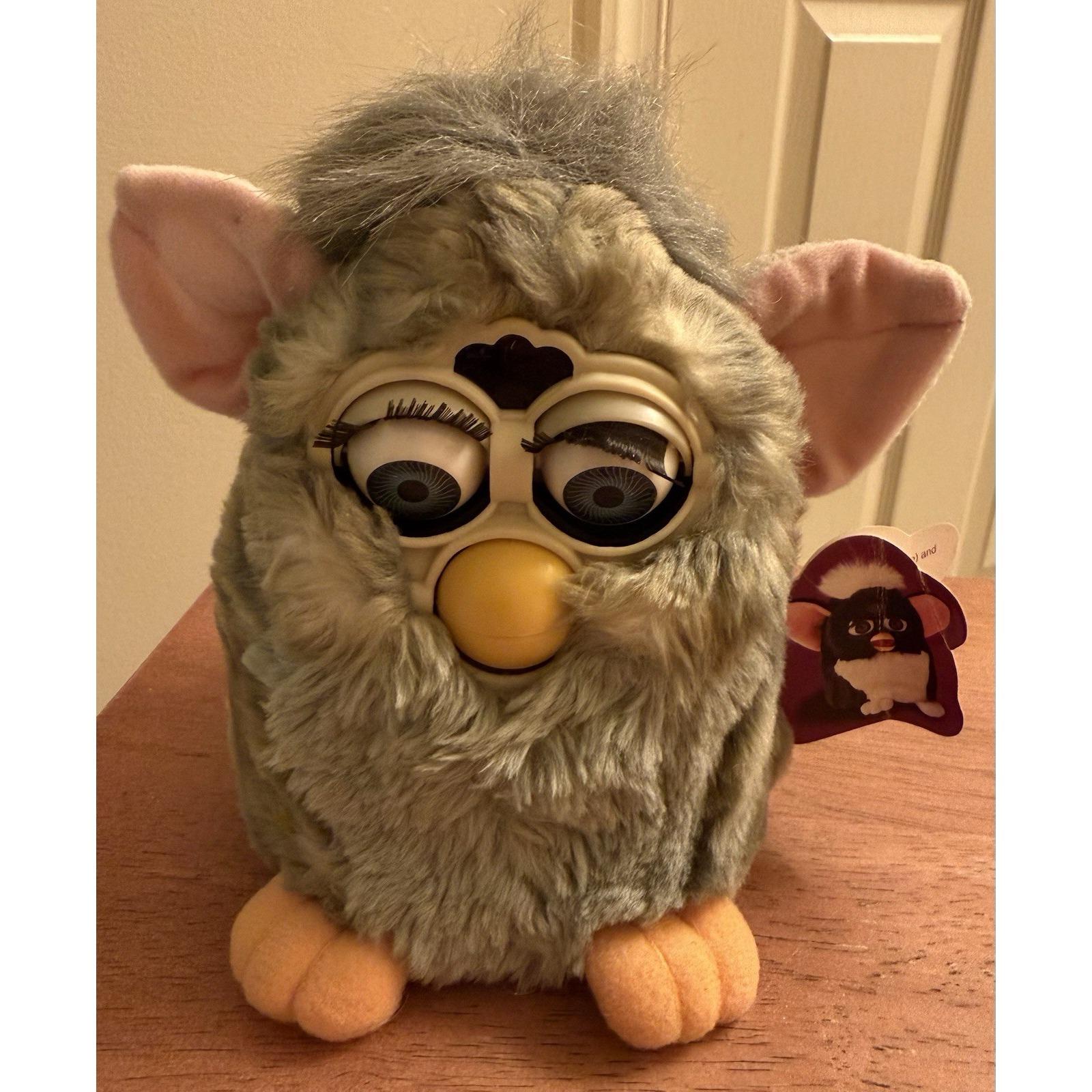 VTG 1998 Tiger Electronics FURBY Gray Grey Wolf With Tags 70-800