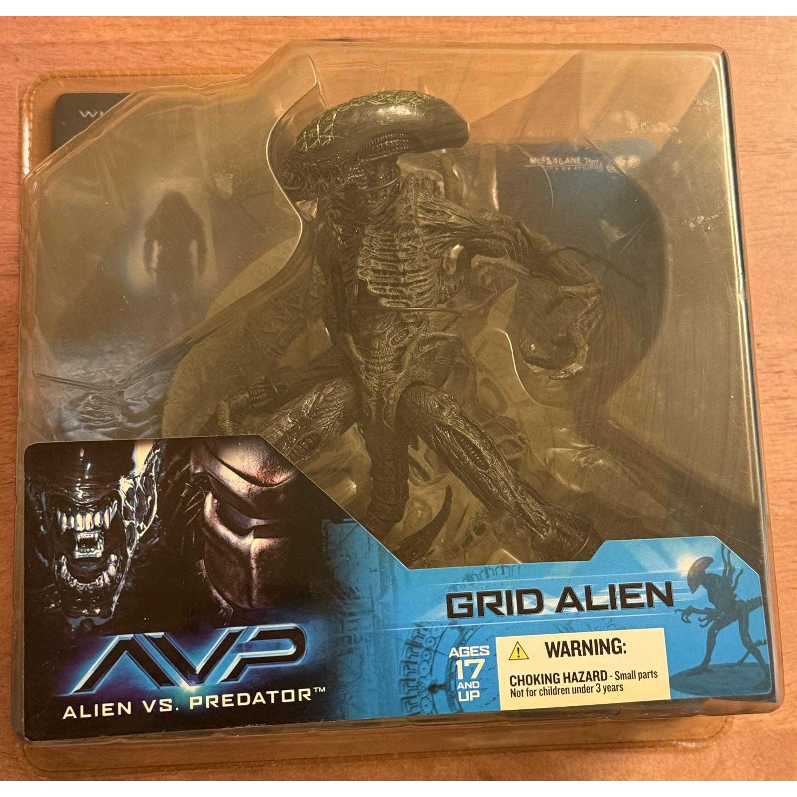 Vintage Mcfarlane Alien Vs Predator Grid Alien Figure 2004 New