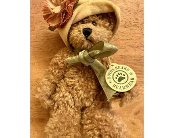 Boyds Carmella de Bearvoir Liten Brun Plyschbjörn med Hatt