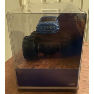 vtg mattel hot wheels rev tredz Monster jam SUDDEN IMPACT truck rev n go 2001 image 2