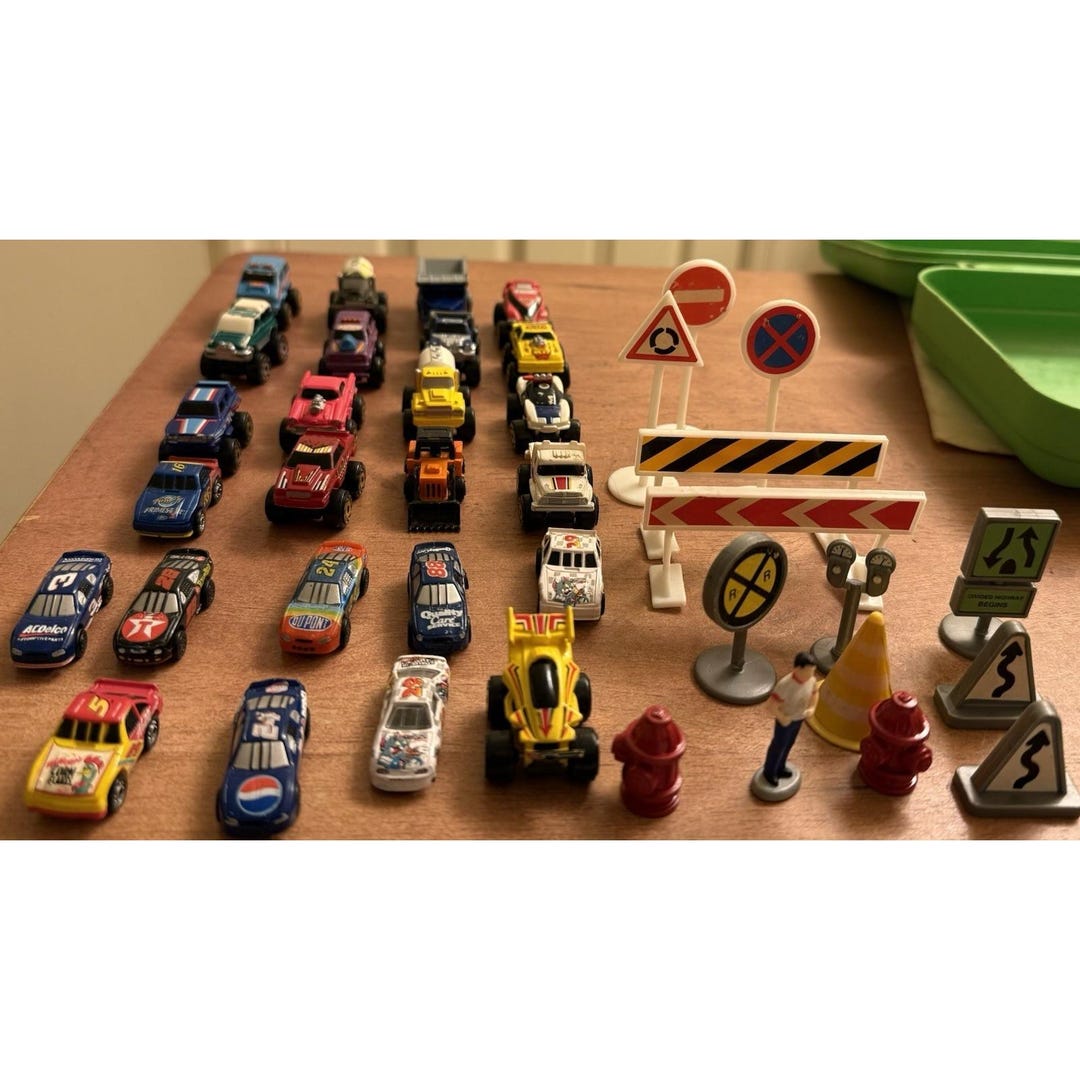 Lot of 25 Micro Machine Road Champs ,racing Champs Mini Vehicles W ...